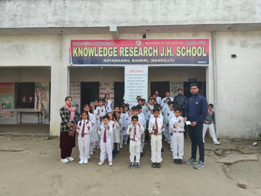 Banner : Knowledge Research Junior High School
